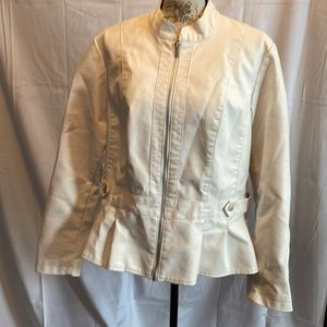 NWT Baccini white leather like jacket size XL